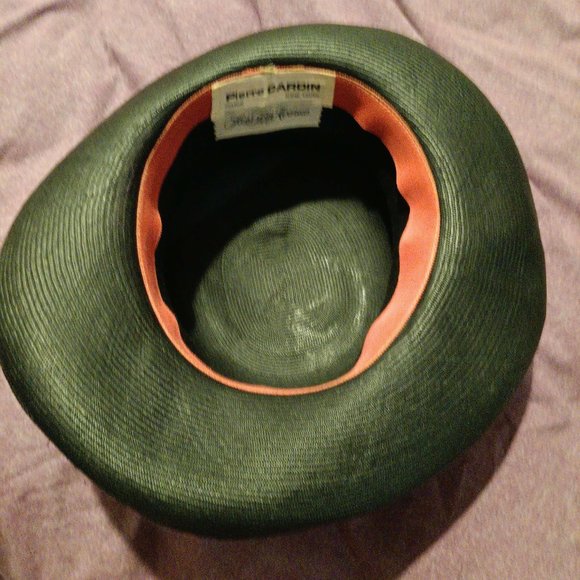 Womans Hat - Picture 4 of 4